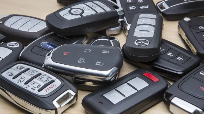 CR-Cars-InlineHero-Key-Fobs-pile-5-19