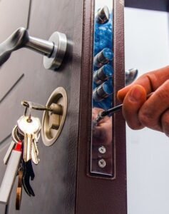 locksmith door locks